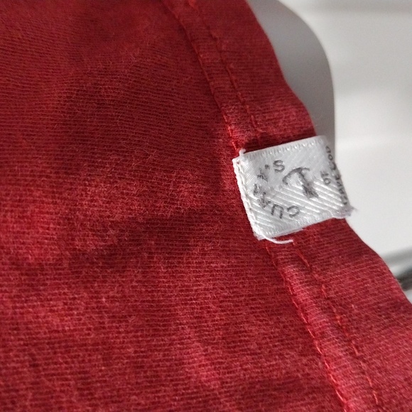 Cuffys Cape Cod red cotton long sleeve t-shirt. Medium - Picture 4 of 7